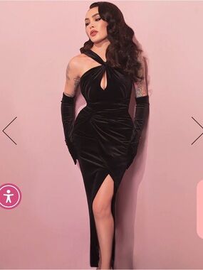 Vixen by Micheline Pitt Golden Era Velvet Halter Gown Black Size L NWOT